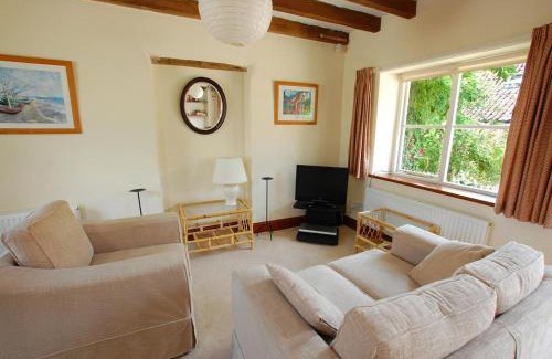 Field Dalling House | Church Barn Cottage