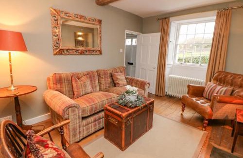 Bakewell House | Church Cottage