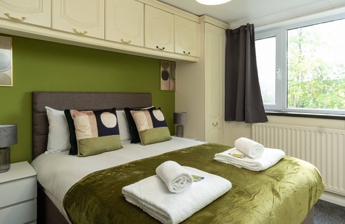 Wyken House | Church Lane - Spacious home with parking in Coventry