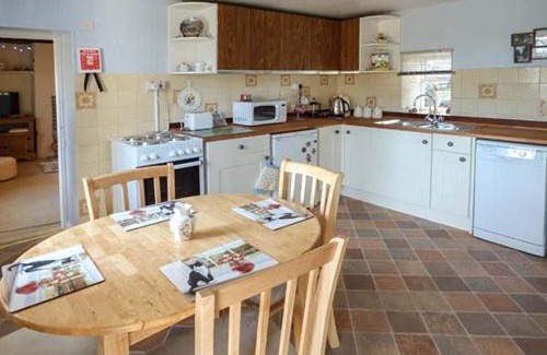 Newton Grange House | Church View