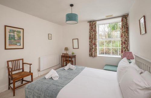Combe Down House | Churchill House - Two Bedrooms - Street Parking - Garden