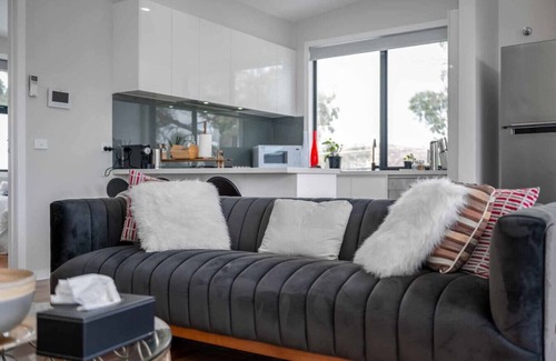 Maidstone House | Churchill Lux, Elegant Town House