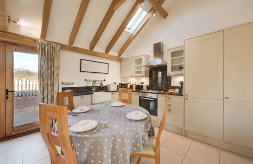 Stone in Oxney House | Churchlands - Eight Bedroom House, Sleeps 16