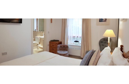Truro Bed & Breakfast | Chy Bre