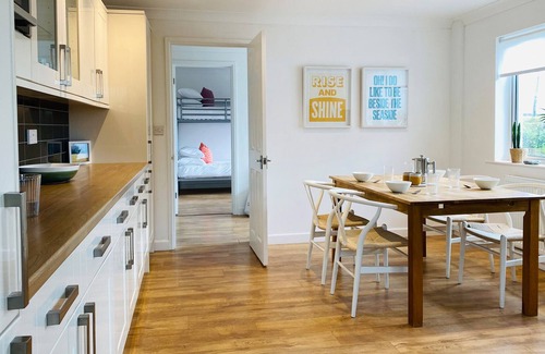 Trenance House | CHY DEWETHA, pet friendly, character holiday cottage in Mawgan Porth