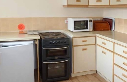St Merryn Cottage | CHY LOWEN, romantic, with a garden in St Merryn