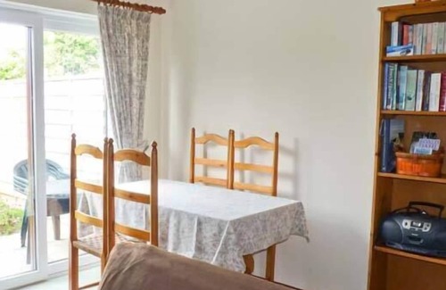 St Merryn Cottage | CHY LOWEN, romantic, with a garden in St Merryn