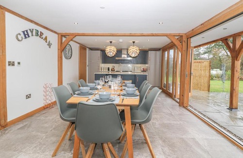 Llanfairpwllgwyngyll House | Chybean
