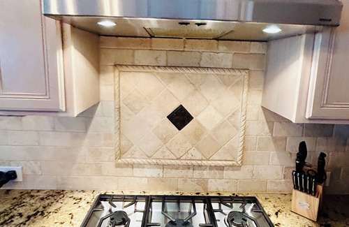 Southeast Arlington House | Ciao Bella! KING/Queen Beds, Pool/Spa-Spacious 2 story home centrally located!nn