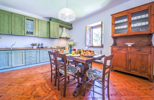 Lisciano Niccone Villa | Ciaramicola - Fourteen Bedroom Villa, Sleeps 28