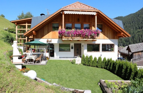 Longiaru Apartment | Ciasa Linda, Apartment 1 with a beautiful view of the Dolomites