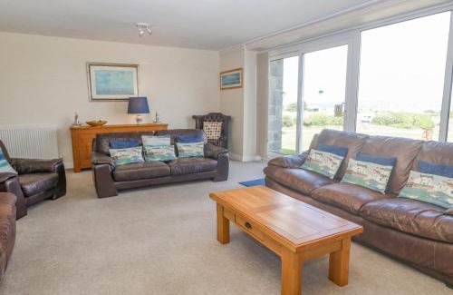 Bwlchtocyn House | Cim Canol