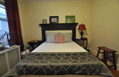 Hyde Park Condo | Cincinnati Friends and Family House
