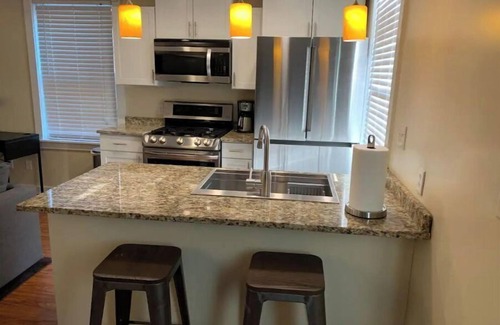 Mount Auburn Apartment | Cincinnati Oasis with Patio UC/Downtown