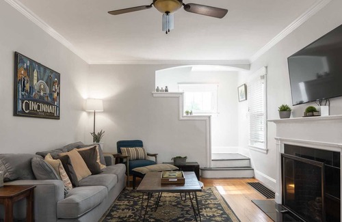Hyde Park House | Cincy East Side Cottage, the best of Hyde Park