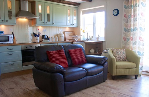 Cullompton Cottage | Cinders Cottage with amazing views