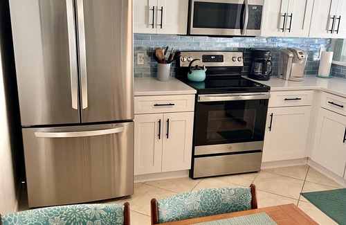 Lady Lake Villa | Cindy’s Place, Prime Location, Patio Villa