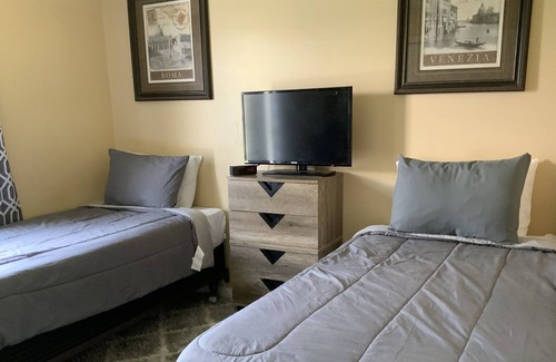 Fedhaven Condo | Cine-Man 2 Bedroom Movie Theater Home with 2 pools