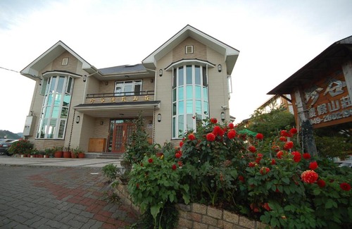 Ren'ai House | CIngjing Farm Jenku Villa