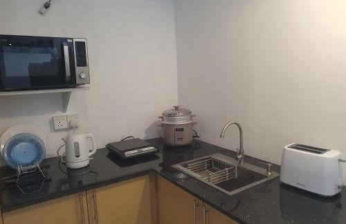 Ekala Apartment | Cinnamon Holiday Home Near Airport