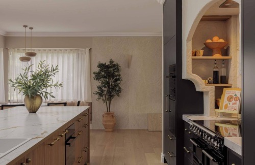 Coolangatta Apartment | Cinque House Luxury Accommodation near Berry/Beach