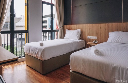 Central District Hotel | CIQ HOTEL at Jalan Trus