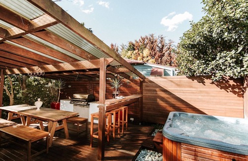 Berry House | Circa 1890 Berry - Holiday Cottage Central Location Pet Friendly