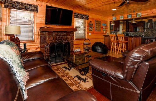 Boulder Bay Ski Chalet | Circle Views by Big Bear Vacations Walk To Lake Boulder Bay Chalet