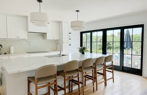 West of Town House | CISCO Modern 4 bedroom, 4 1/2 bath Spacious Family Home on Cisco Beach Bike Path