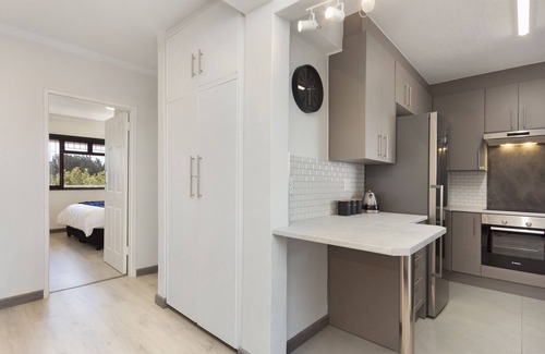 Somerset West Apartment | Cisterama 102