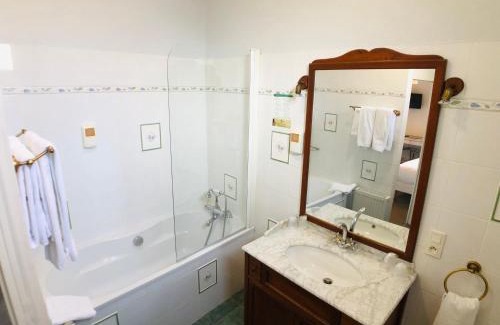 Saumur Hotel | Cit'Hotel Le Volney
