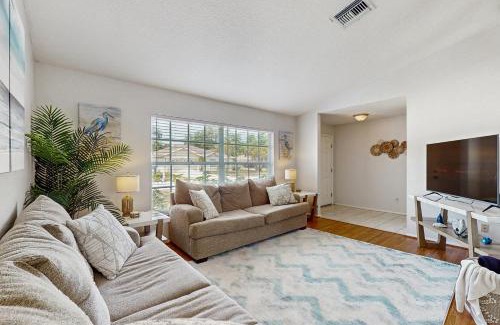 Trailer Estates House | Citrus Breeze