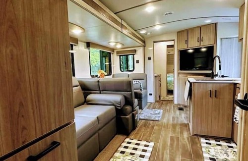Goldston House | City-Accessible Camper