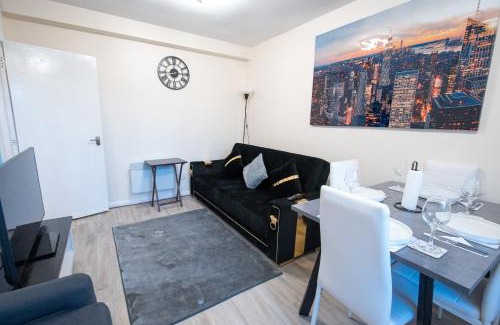 North Woolwich Apartment | City Airport & Excel Cozy 2BR Ideal for Work & Family Stays