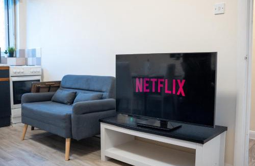 North Woolwich Apartment | City Airport & Excel Cozy 2BR Ideal for Work & Family Stays
