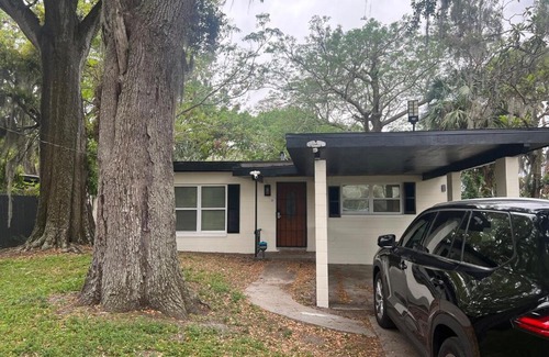 Southwest Orlando House | City and Stadium Sanctuary Vibes