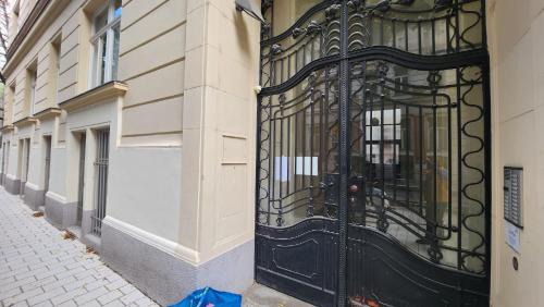 Altlerchenfeld Apartment | City Apartment (1km to the 1st District)