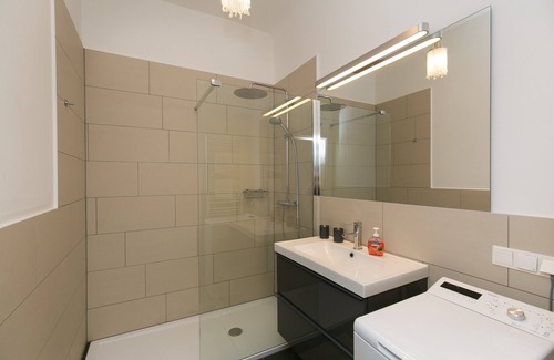 Brigittenau Apartment | City Apartment Klimaanlage 81m2 Wohnen mit Blick ins Grüne