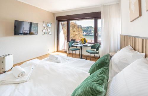 Altstadt Apartment | City Apartment mit Rheinblick by Moliho
