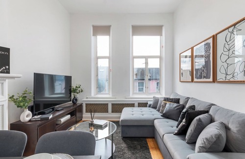 Acton Apartment | City Apartment - Sleeps 2 & Free Parking