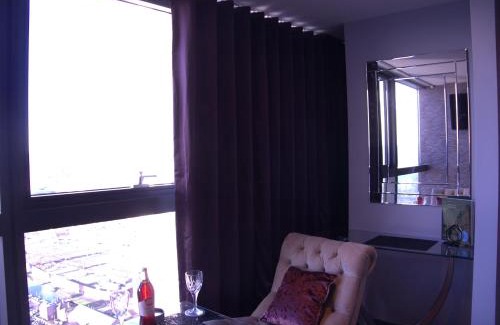 Leeds City Center Apartment | City Atmosphere