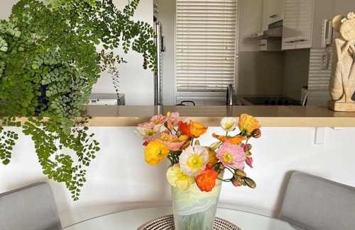 Bronte Apartment | City/Beach escape in Bronte