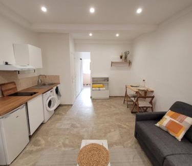 Old Town Apartment | City Break Toulon