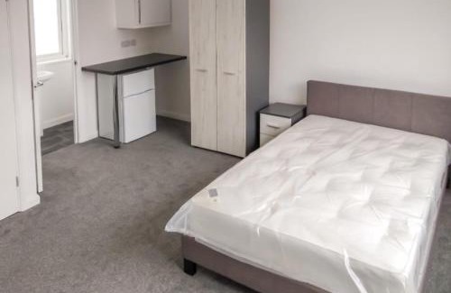 Corby Apartment | City breaks Corby Double ensuites with tv