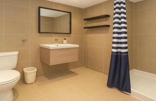 Merton Apartment | City Calm - St Katharine's Residences
