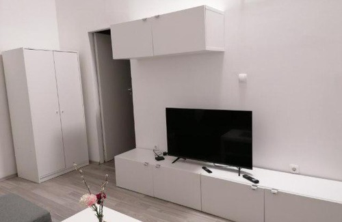 Szombathely Apartment | City Center 4 Bedroom Apartment on Szell Street N12 Fully Equipped