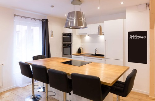 Poincare Apartment | City center apartment, quiet and spacious