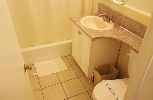 Westlake South Hotel | City Center Hotel