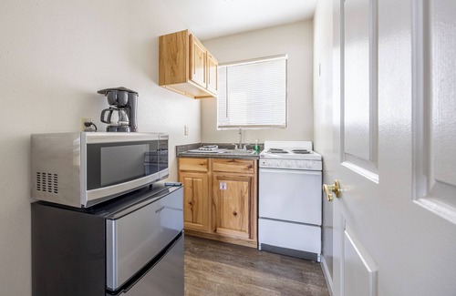 Hamilton Hotel | City Center Motel