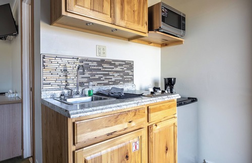 Hamilton Hotel | City Center Motel